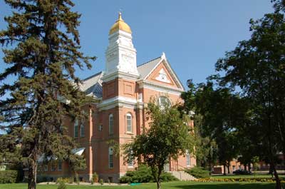 Left view of Courthouse.